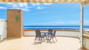 Ayf frontal al marterraza de 40m y 3 habitaciones